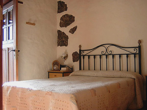 Schlafzimmer mit Doppelbett