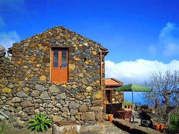 Finca am Ortsrand von Isora
