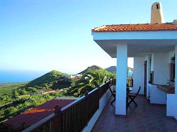 Ferienhaus mit Meerblick und Internet
