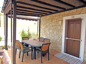 Überdachte Terrasse Überdachte Terrasse