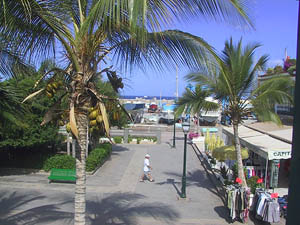 Ferienwohnung, am Hafen, auf Gran Canaria in Puerto de Mog�n - Shoppingmeile in Puerto de Mog�n