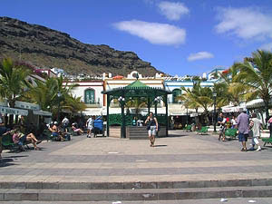 Ferienwohnungen mieten in Puerto de Mog�n - Urlaubsort im S�dwesten Gran Canaria
