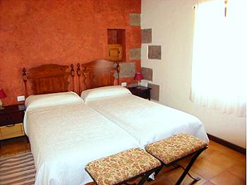 Schlafzimmer mit 2 Einzelbetten