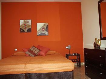 Schlafzimmer mit Doppelbett Schlafzimmer mit Doppelbett
