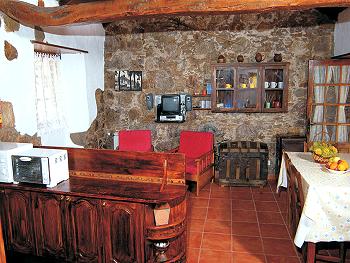 Wohnzimmer mit offener Küche Wohnzimmer mit offener Küche