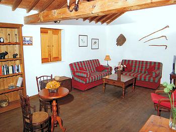 Wohnzimmer mit Sitzecke Wohnzimmer mit Sitzecke
