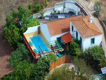 Ferienhaus mit Pool nahe Moya Ferienhaus mit Pool nahe Moya