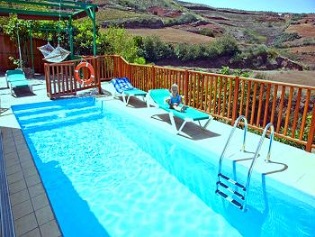 Pool und Terrasse Pool und Terrasse