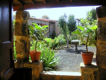 Garten mit Grill Garten mit Grill