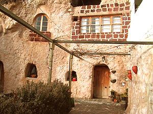 Ferienhaus auf Gran Canaria bei Artenara, ein typisch canarisches H&ouml;hlenhaus f&uuml;r bis 5 Personen