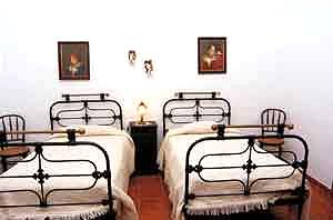 Schlafzimmer mit 2 Einzelbetten