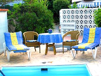 Bungalowanlage mit Pool Bungalowanlage mit Pool