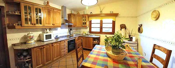 Kanarische Finca - Küche mit Essplatz Kanarische Finca - Küche mit Essplatz