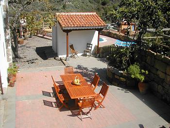 Terrasse mit Sitzgarnitur