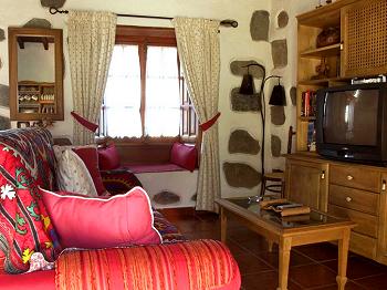Wohnzimmer (Wohnung A) Wohnzimmer (Wohnung A)