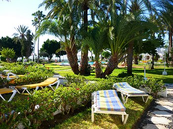 Bungalow mit Pool für 4 Personen Bungalow mit Pool für 4 Personen
