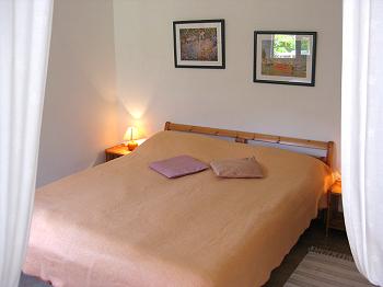 Schlafzimmer mit französischem Bett Schlafzimmer mit französischem Bett