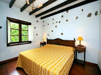Schlafzimmer mit Doppelbett Schlafzimmer mit Doppelbett