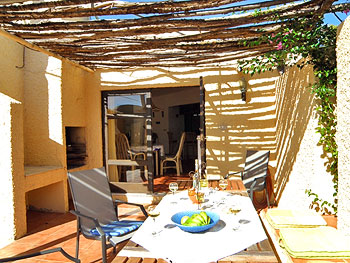 Terrasse mit Grill Terrasse mit Grill