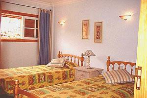 Appartement mit Gemeinschaftspool, Schlafraum vom Appartement auf La Palma
