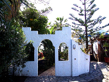 Eingang zur Ferienanlage auf La Palma Eingang zur Ferienanlage auf La Palma