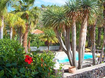 Ferienanlage mit Pool Ferienanlage mit Pool