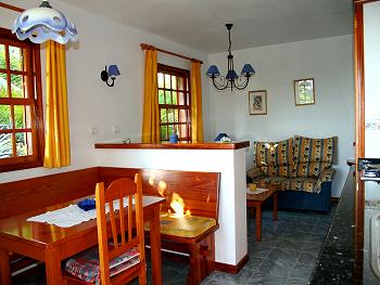 Wohnzimmer mit Essecke Wohnzimmer mit Essecke