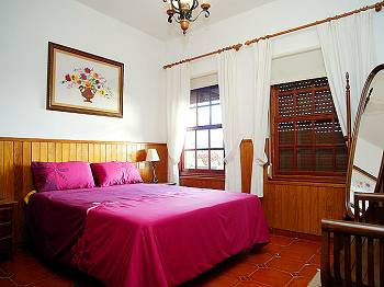 Schlafzimmer mit Doppelbett Schlafzimmer mit Doppelbett
