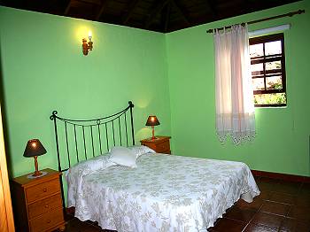 Schlafzimmer mit Doppelbett Schlafzimmer mit Doppelbett