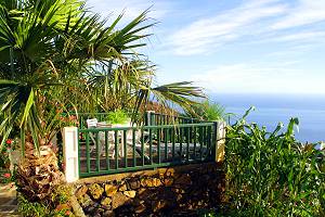 Von Ihrer Terrasse aus haben Sie einen weitl&auml;ufigen Blick auf das Meer