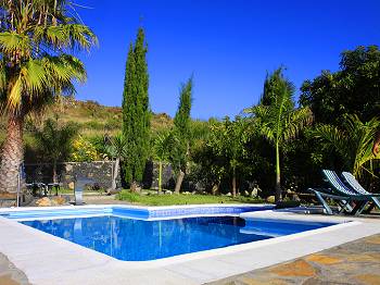 Pool und Sonnenterrasse Pool und Sonnenterrasse