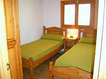 Schlafzimmer mit 2 Einzelbetten