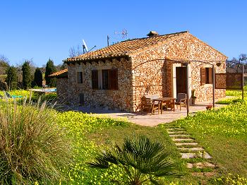 Finca für 2-4 Personen auf Mallorca Finca für 2-4 Personen auf Mallorca