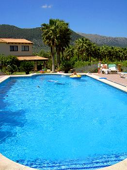 Großer Pool