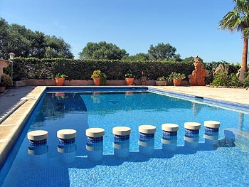 Pool mit Abtrennung zum Kinderbereich Pool mit Abtrennung zum Kinderbereich