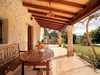 Überdachte Terrasse