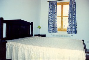 Schlafzimmer mit Doppelbett Schlafzimmer mit Doppelbett