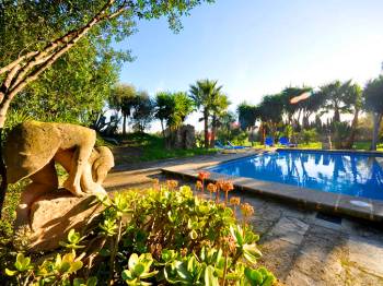 Finca mit Pool und Garten