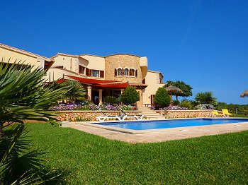 Traumvilla bis 10 Personen mit Pool Traumvilla bis 10 Personen mit Pool