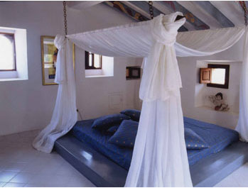 Romantisches Schlafzimmer im Turm Romantisches Schlafzimmer im Turm
