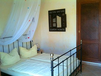 Schlafzimmer mit Doppelbett Schlafzimmer mit Doppelbett