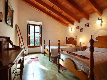 Schlafzimmer mit 2 Einzelbetten