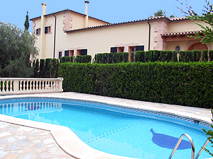 Ferienhaus mit Pool Ferienhaus mit Pool