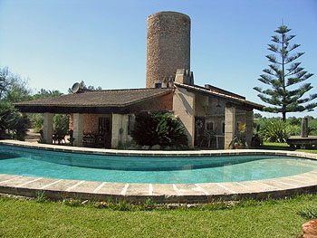 Finca mit Tennisplatz und Pool Finca mit Tennisplatz und Pool