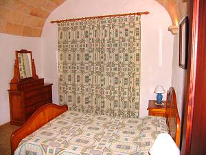 Schlafzimmer mit Doppelbett Schlafzimmer mit Doppelbett