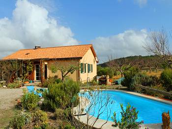 Komfortables Ferienhaus mit Pool und Internet Komfortables Ferienhaus mit Pool und Internet