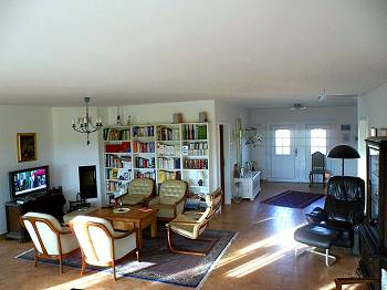 Wohnzimmer mit Sat-TV und Internet per W-LAN Wohnzimmer mit Sat-TV und Internet per W-LAN