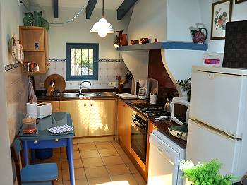 Küche mit Spülmaschine Küche mit Spülmaschine