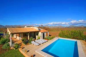Kleines Ferienhaus mit Pool Kleines Ferienhaus mit Pool