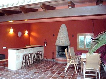 Babecue-Haus mit Theke und Grill
